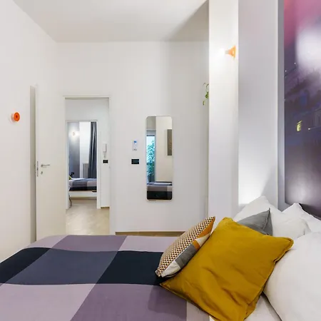 Apartment Just Here - Nina *