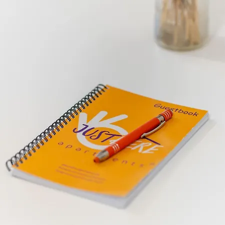 Just Here - Nina * バーリ